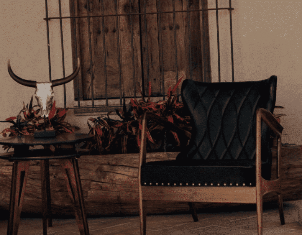 Mid Parota Armchair - Image 4