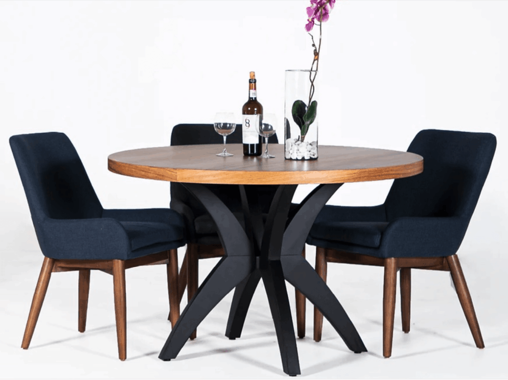 Deco Listo Alpora Dining Table and Dining Chairs