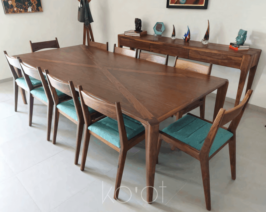 Deco Listo Alpora Dining Table and Dining Chairs